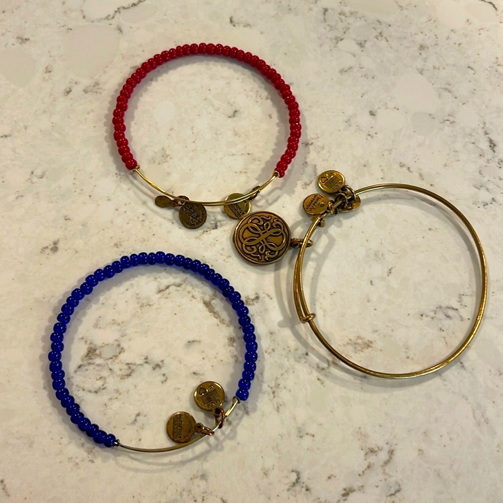 Alex and Ani Bracelet Set 😍